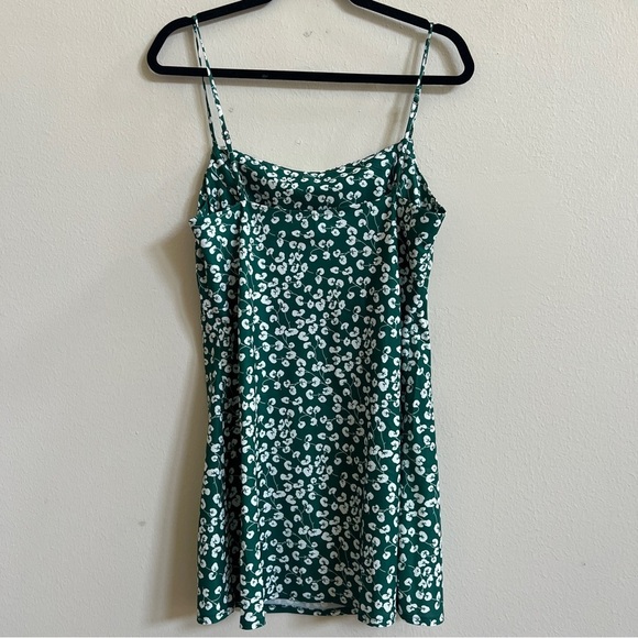 Princess Polly Cylia mini dress forest green - Picture 2 of 3